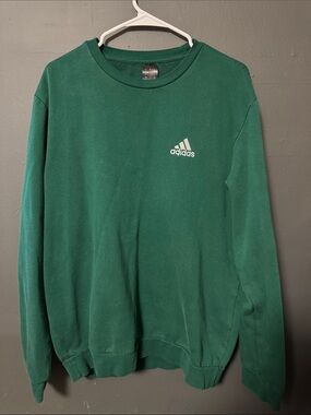 ✨adidas crewneck